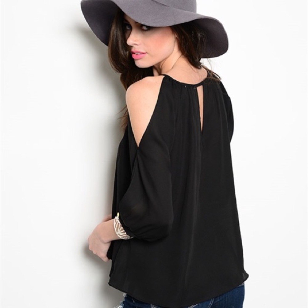 Black Open Shoulder Blouse - Picture 3 of 4